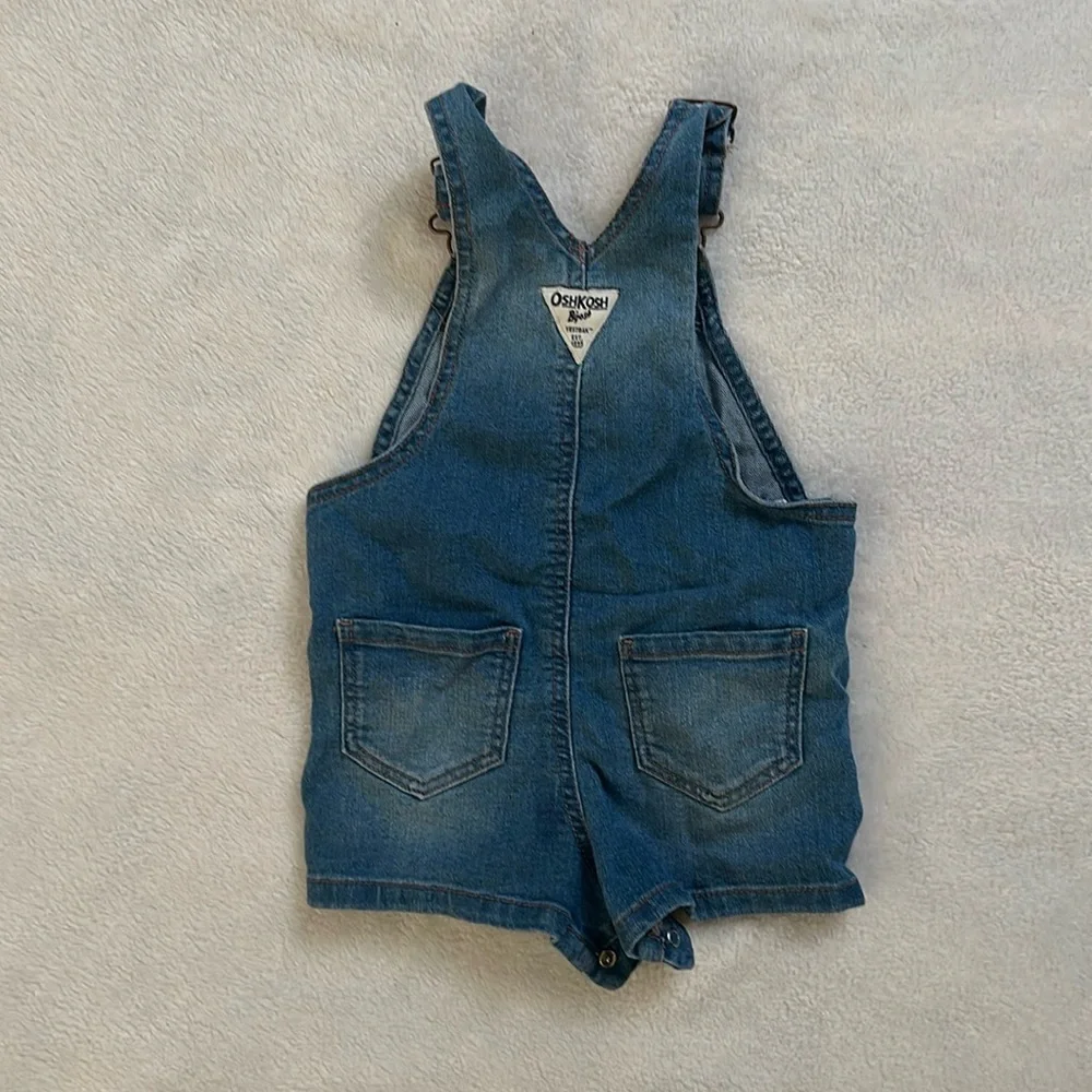 OSHKOSH B’GOSH Floral Embroidered Denim Overalls $21 SIZE 18 MONTHS Spring Gift